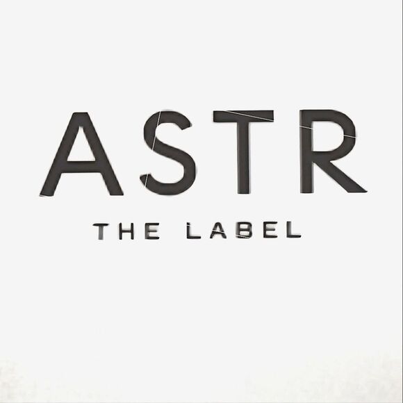 ASTR The Label Red Poppy Print Off Shoulder Crop Top Blouse - Picture 15 of 16